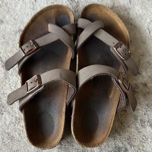Kids 9Y Birkenstock Arizona Sandals